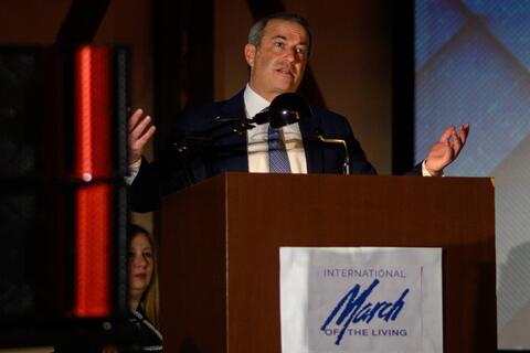 El presidente de YU, el rabino Dr. Ari Berman, pronunciando el discurso principal en la Marcha Internacional de la Vida